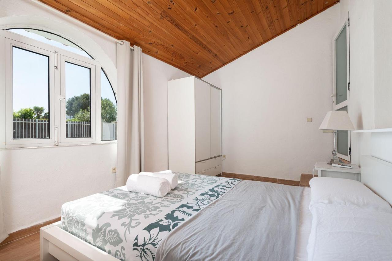 4 ห้องนอน 2 ห้องน้ำส่วนตัว ขนาด 0 ตร.ม. – อัลกูเดีย Villa ภายนอก รูปภาพ